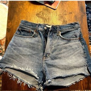 Abercrombie & Fitch the mom short high rise curve love size 28/6 Jean shorts